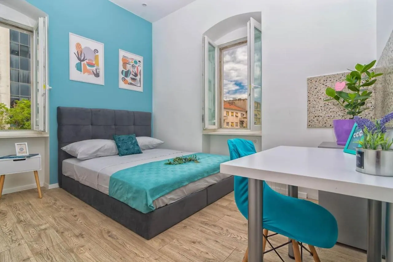 Apartment Style Room Freedom Split